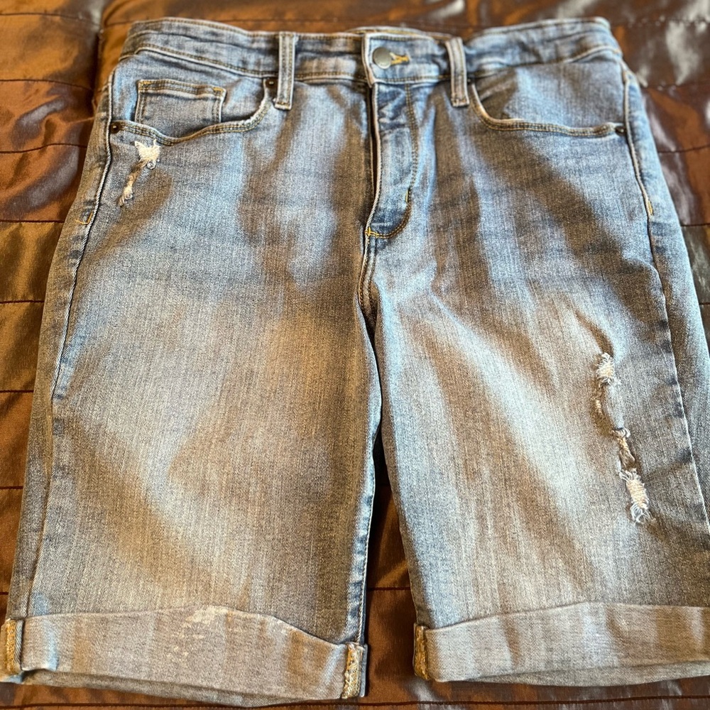 Stylish light Denim women’s Shorts